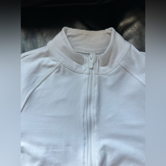 SOLD - LuLuLemon Crop Long Sleeve Stretch Shirt - White 🌻 NWOT - Picture 2 of 5